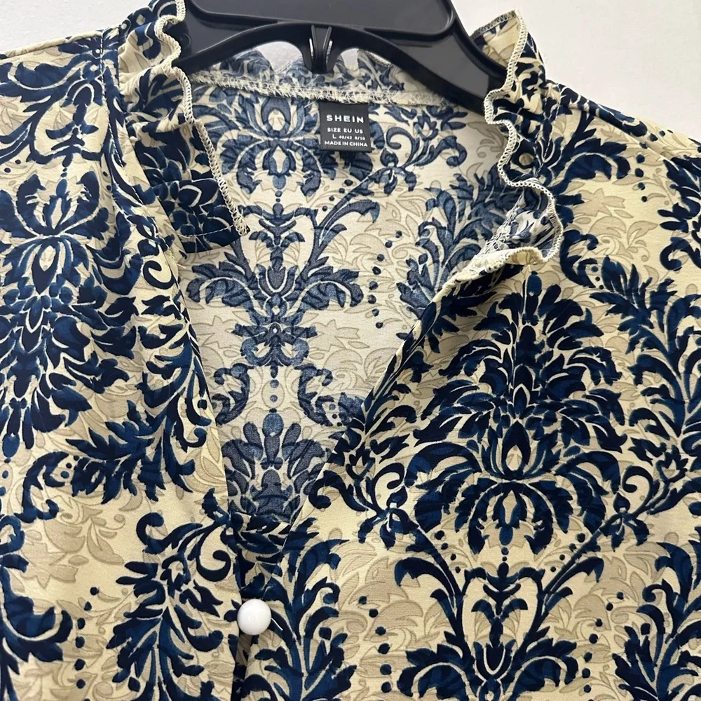 Women Blouse - Picture 4 of 8